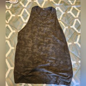 Lululemon tank camo